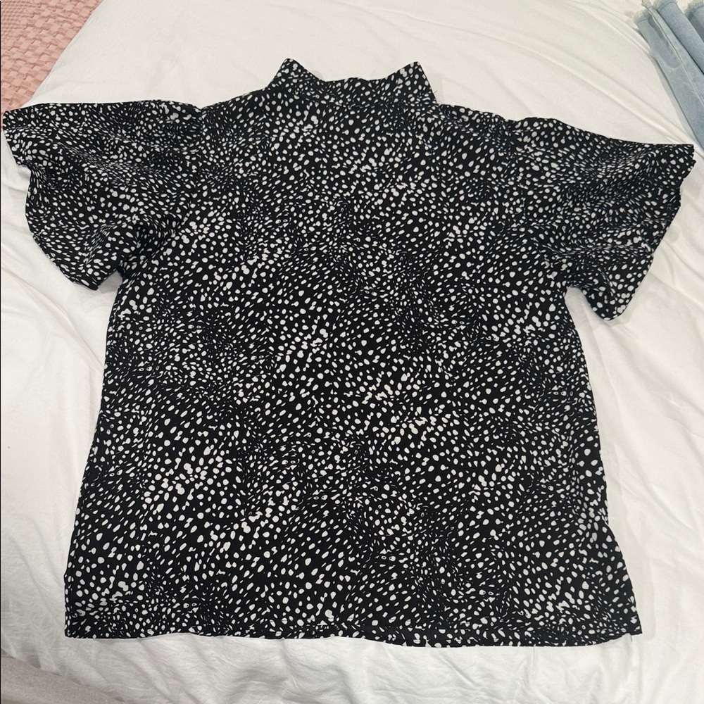 Elegant Black and White Women's Blouse